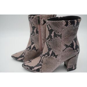 New Aquatalia Leather Snakeskin Animal Print Ankle Boots, Size 9.5, Stylish